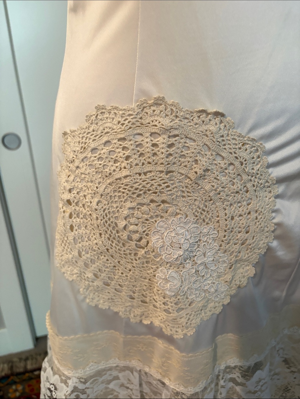 Vintage Cream Lace-Trim Slip . Lace and crochet patch added embellishments. - Picture 3 of 5